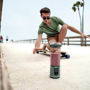 Kaasaskantav juhtmevaba blender Ninja Blast BC151EU