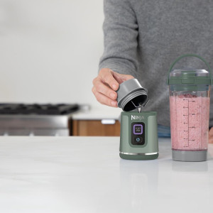 Kaasaskantav juhtmevaba blender Ninja Blast BC151EU