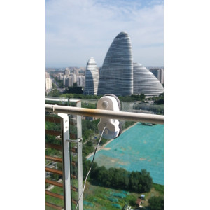 Juhtmega aknapesurobot HUTT C7 – 5500 Pa, valge